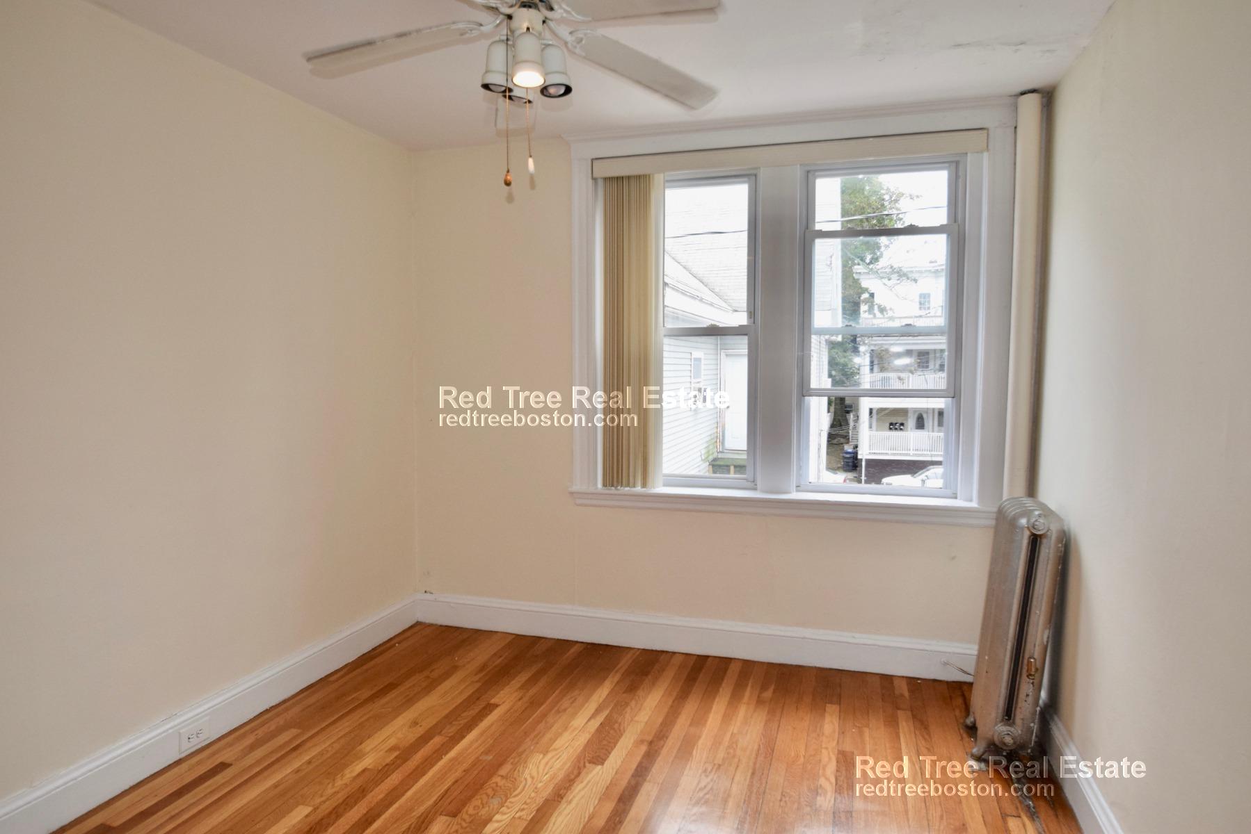 5 Barrows St, Allston