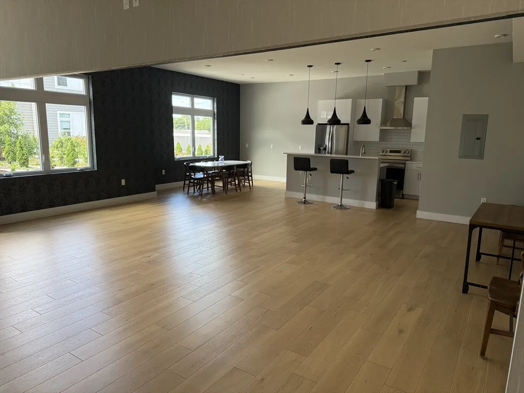 60 Cross Street East, East Somerville