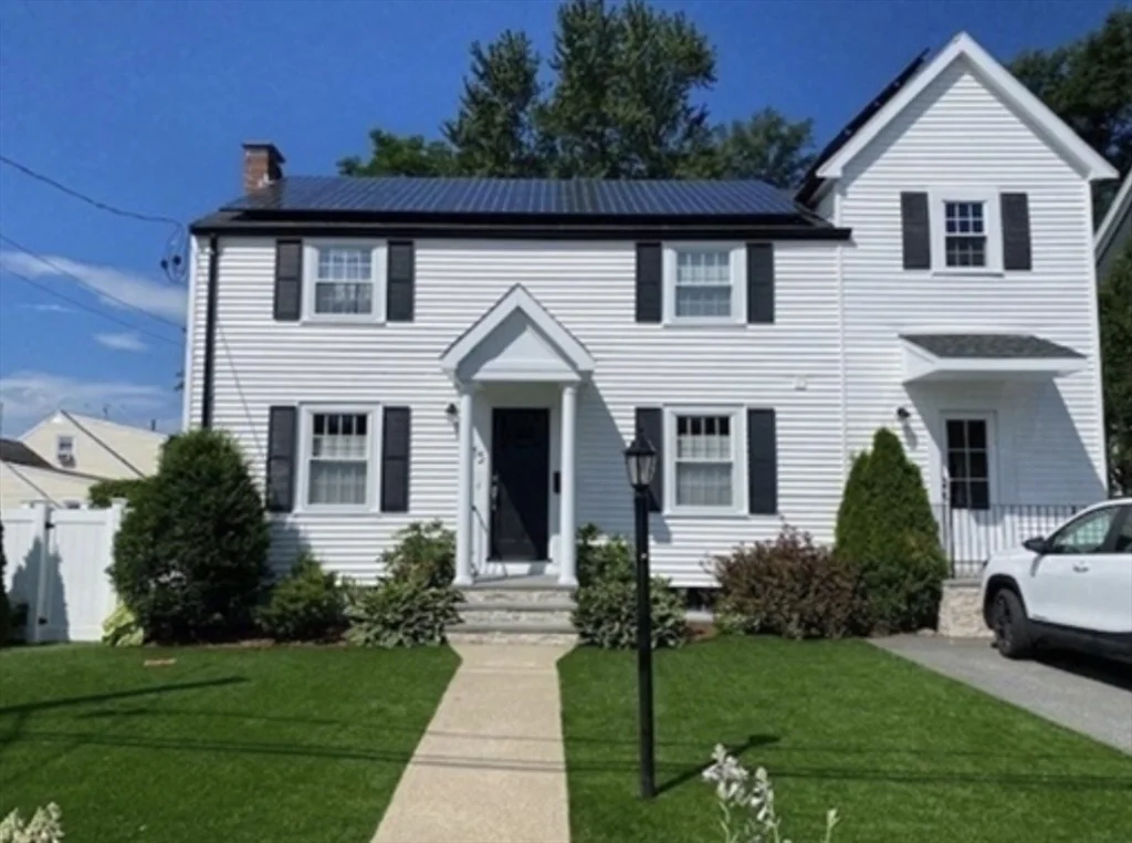 15 Campbell Rd, Arlington