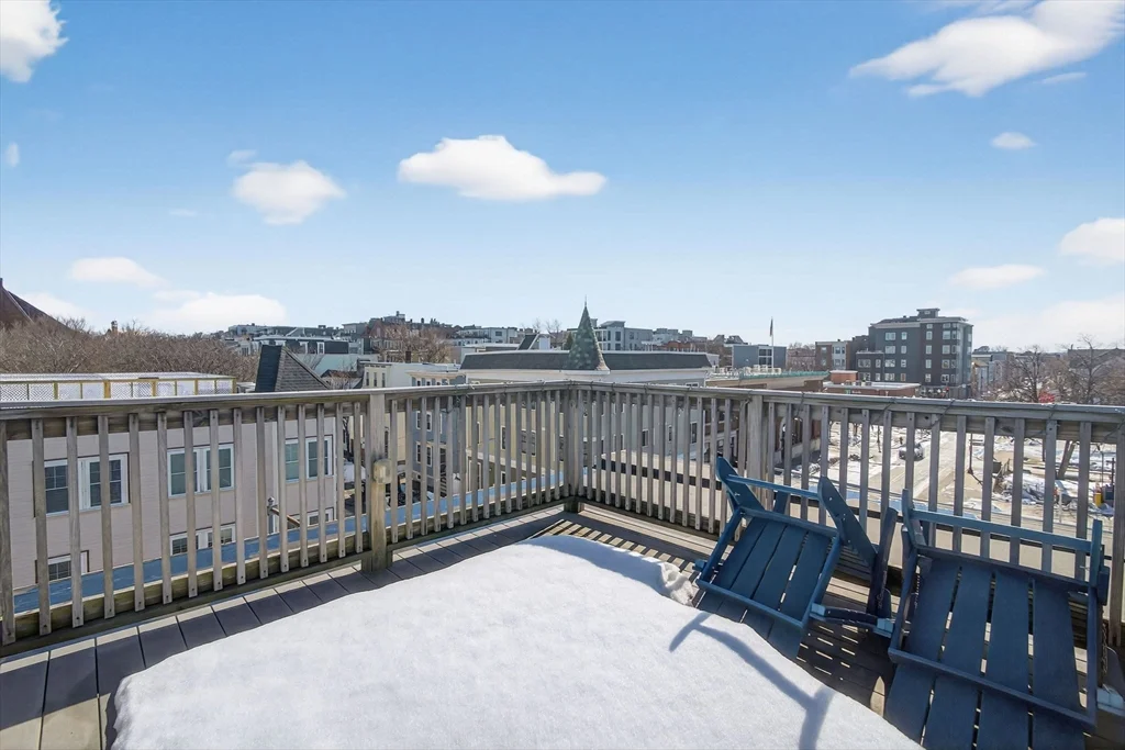 170 W 3rd St, South Boston