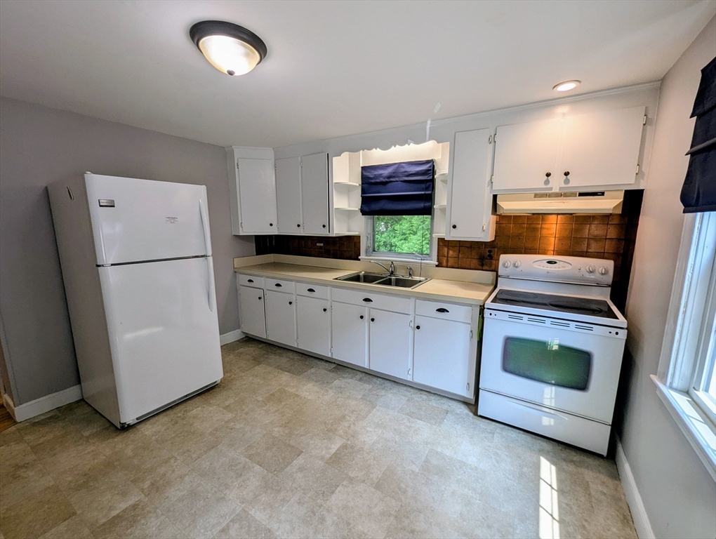 1 Conlyn Ave, Franklin