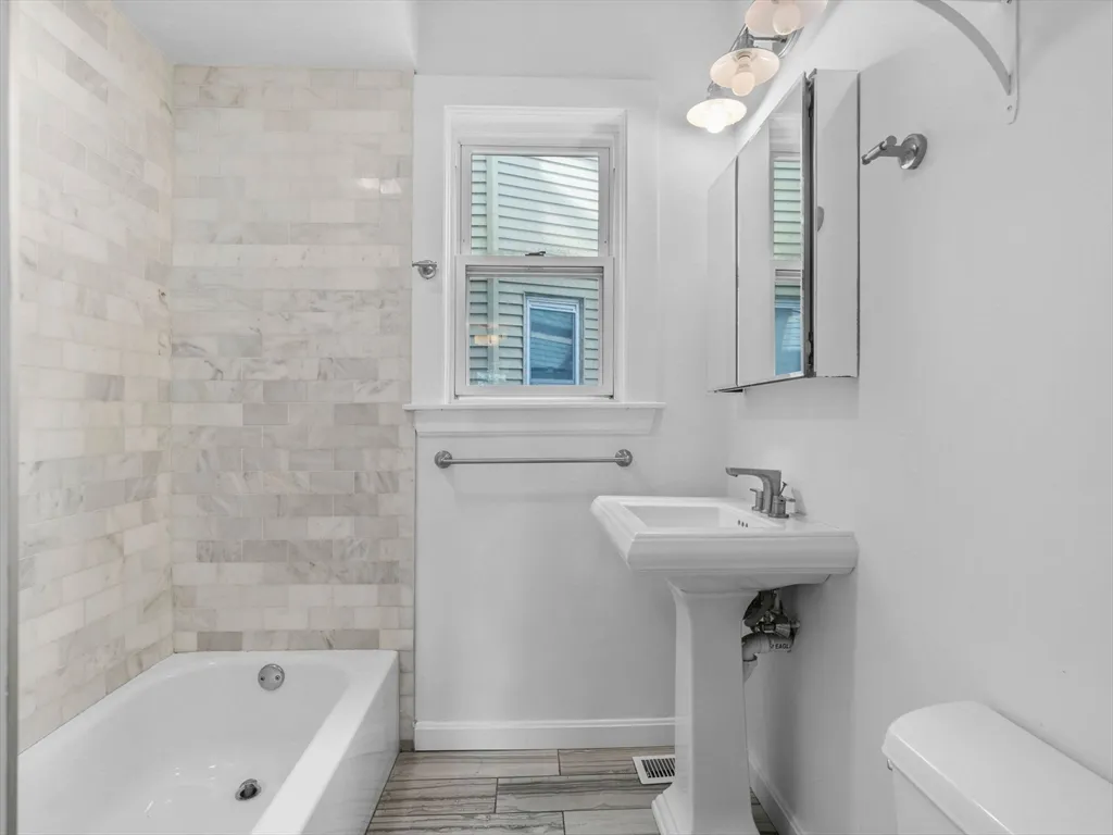 98 Elm, Davis Square