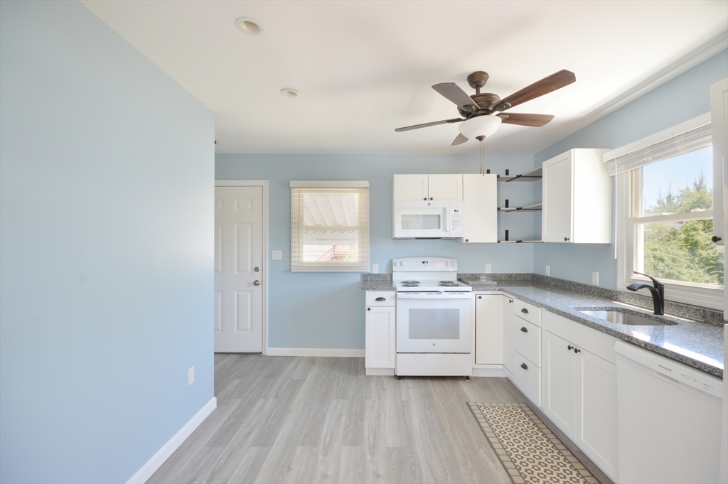 42 Buttonwood Rd, Bliss Corner