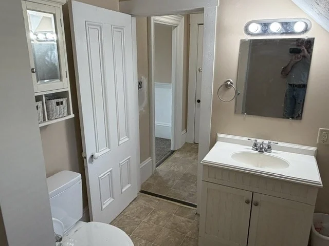 325 Adams St, Abington