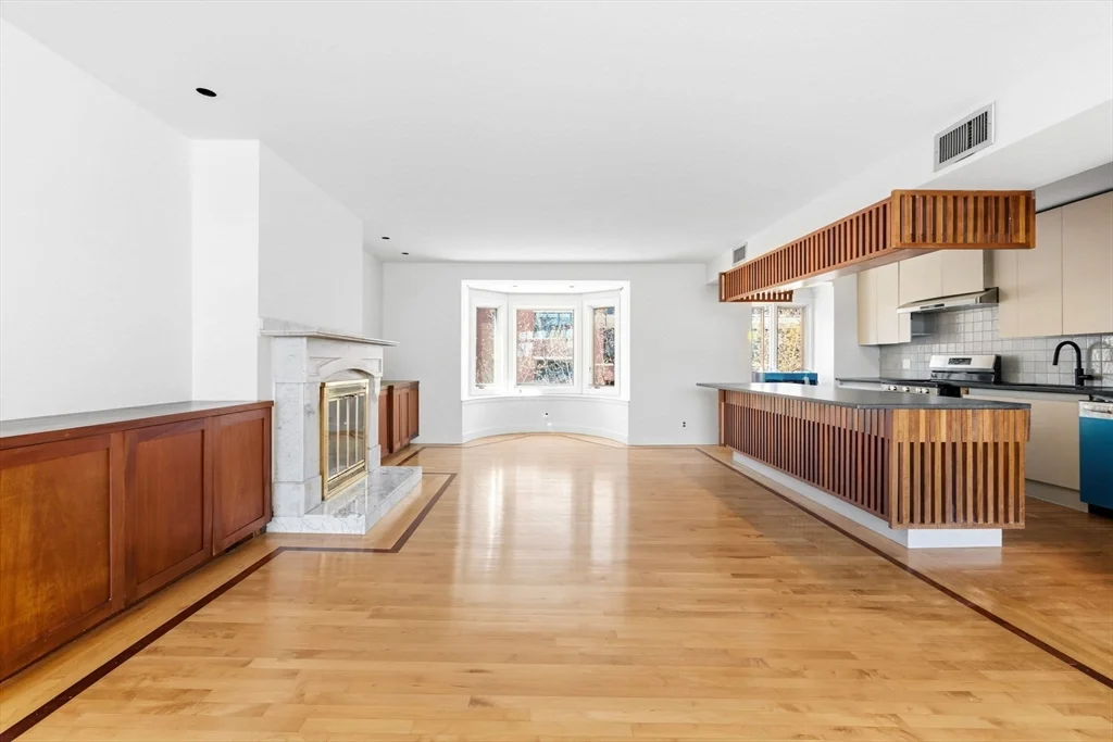 298 Columbus Ave, Back Bay