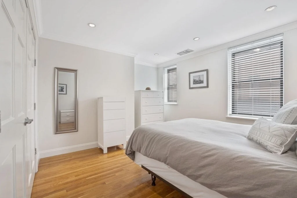 78 Gainsborough St, Fenway