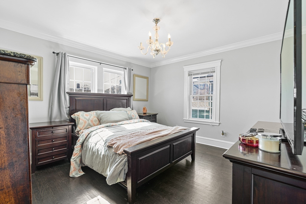 86 Chester Ave, Winthrop