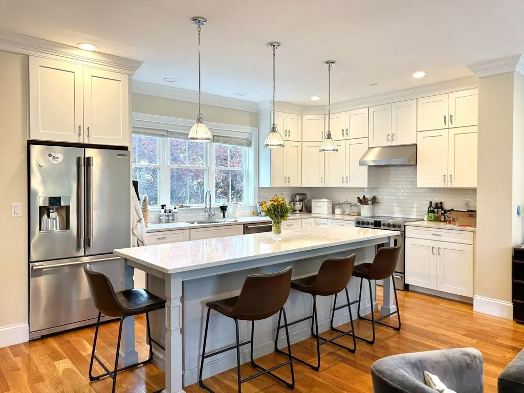 43 Mansfield St, Allston