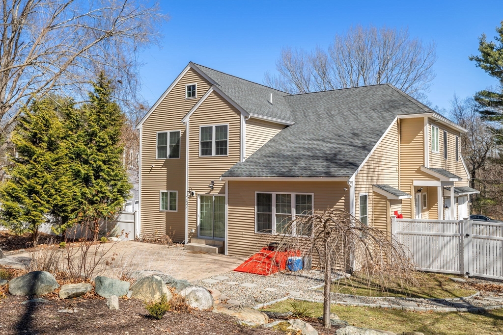 60 Shufelt Rd, South Walpole