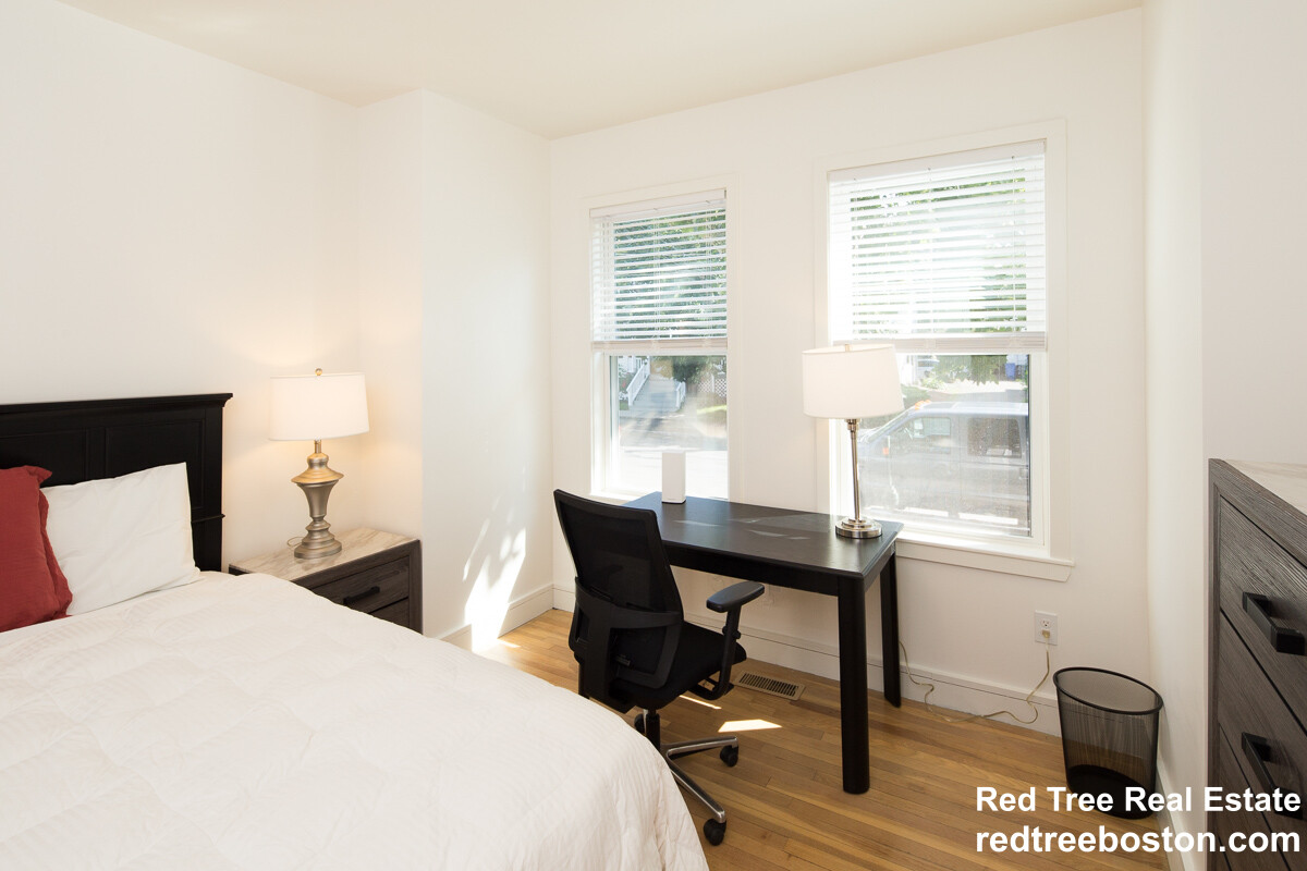 92 Brown St, South Side