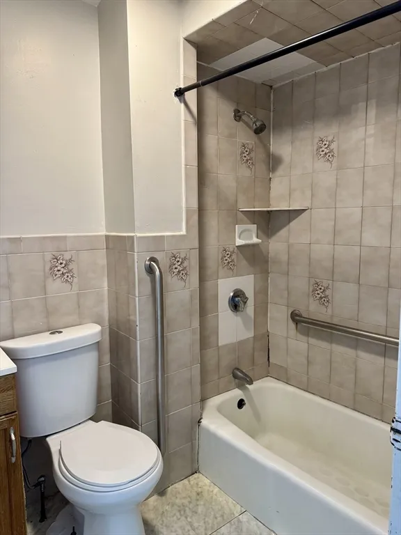 230 Havre St, East Boston