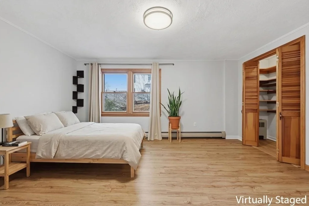 586 Franklin St, Worcester