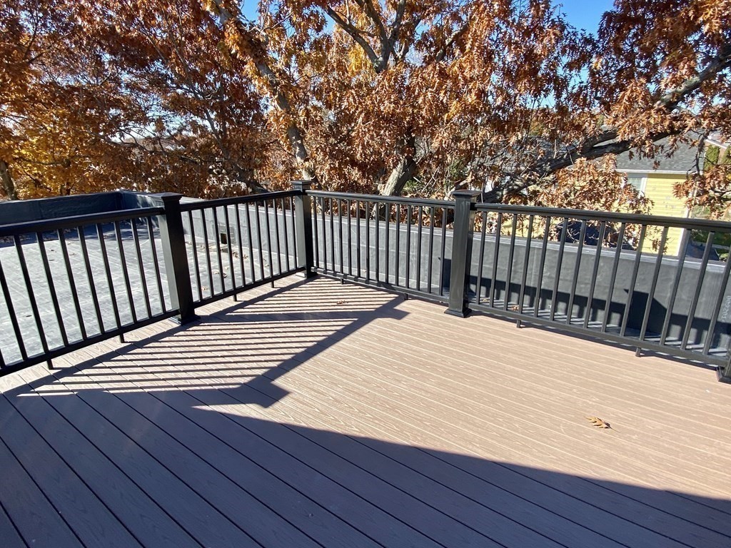 8 Maplewood St, West Roxbury