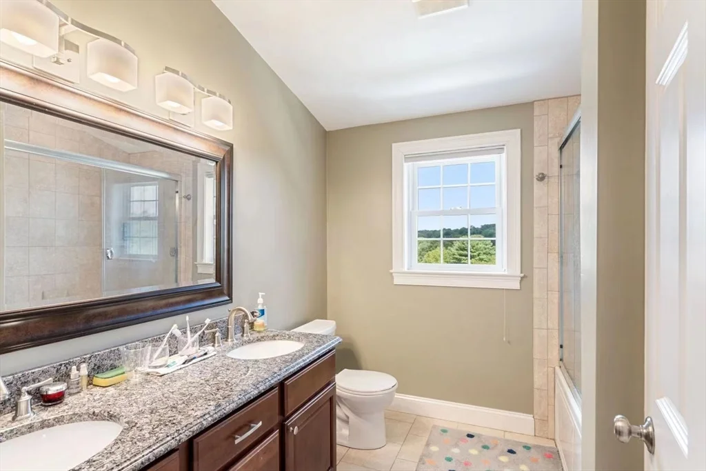 83 Orient, Arlington