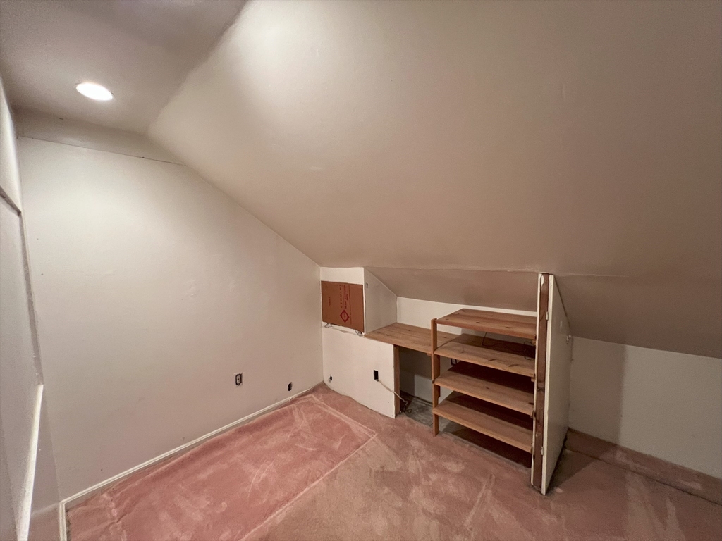 17 Maple St, Auburndale