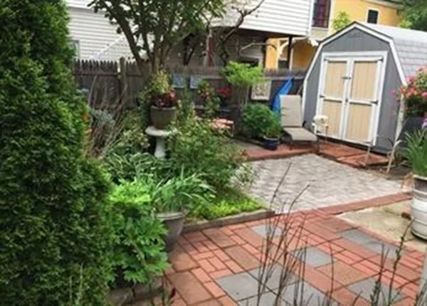 6 Arcadia St, Jamaica Plain