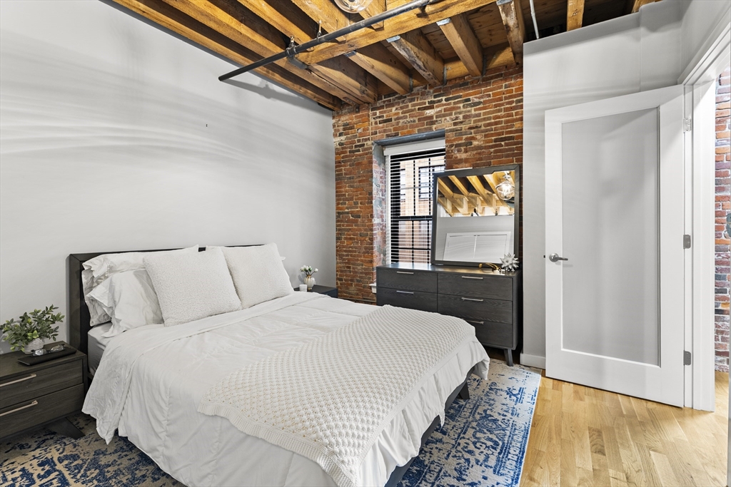 101 Broad St, Waterfront