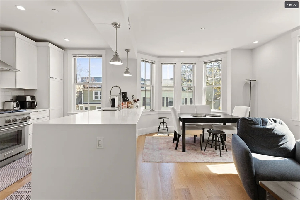 447 W 4th St, South Boston