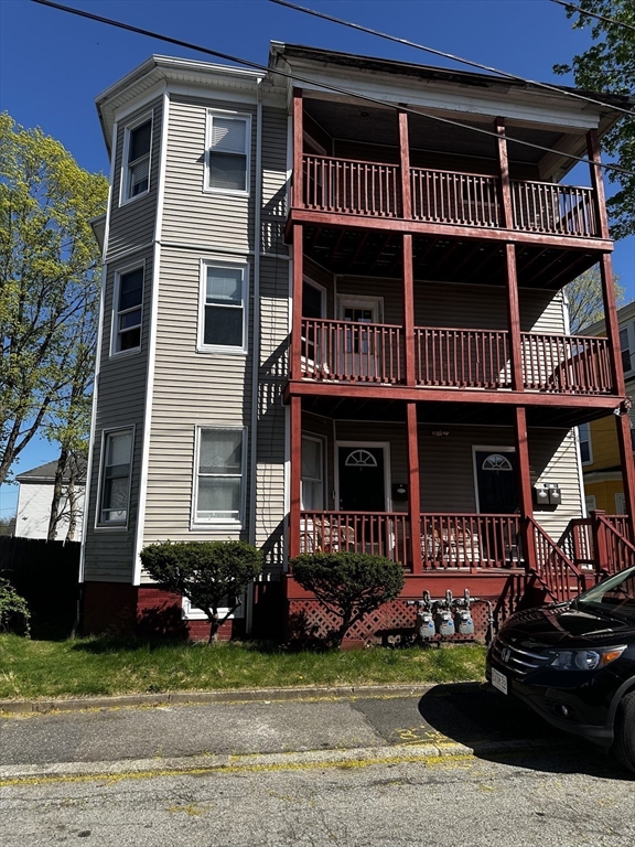 4 Howard Ave, Attleboro