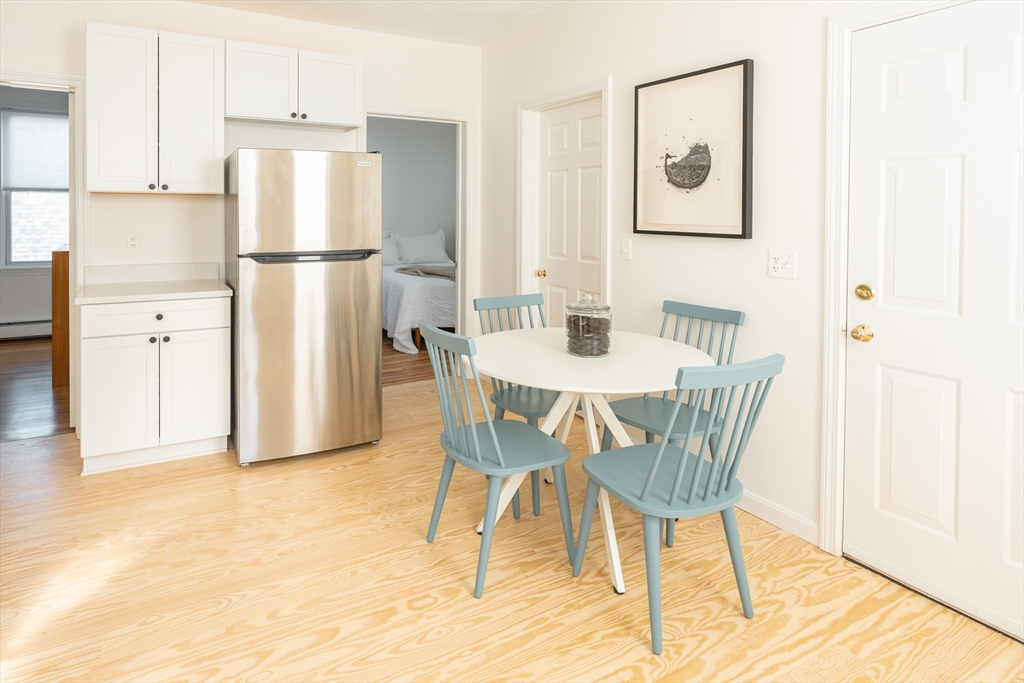 34 White Pl, White Place