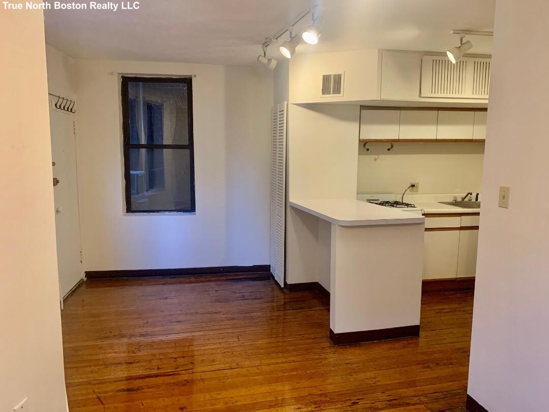 13 Charter St, North End