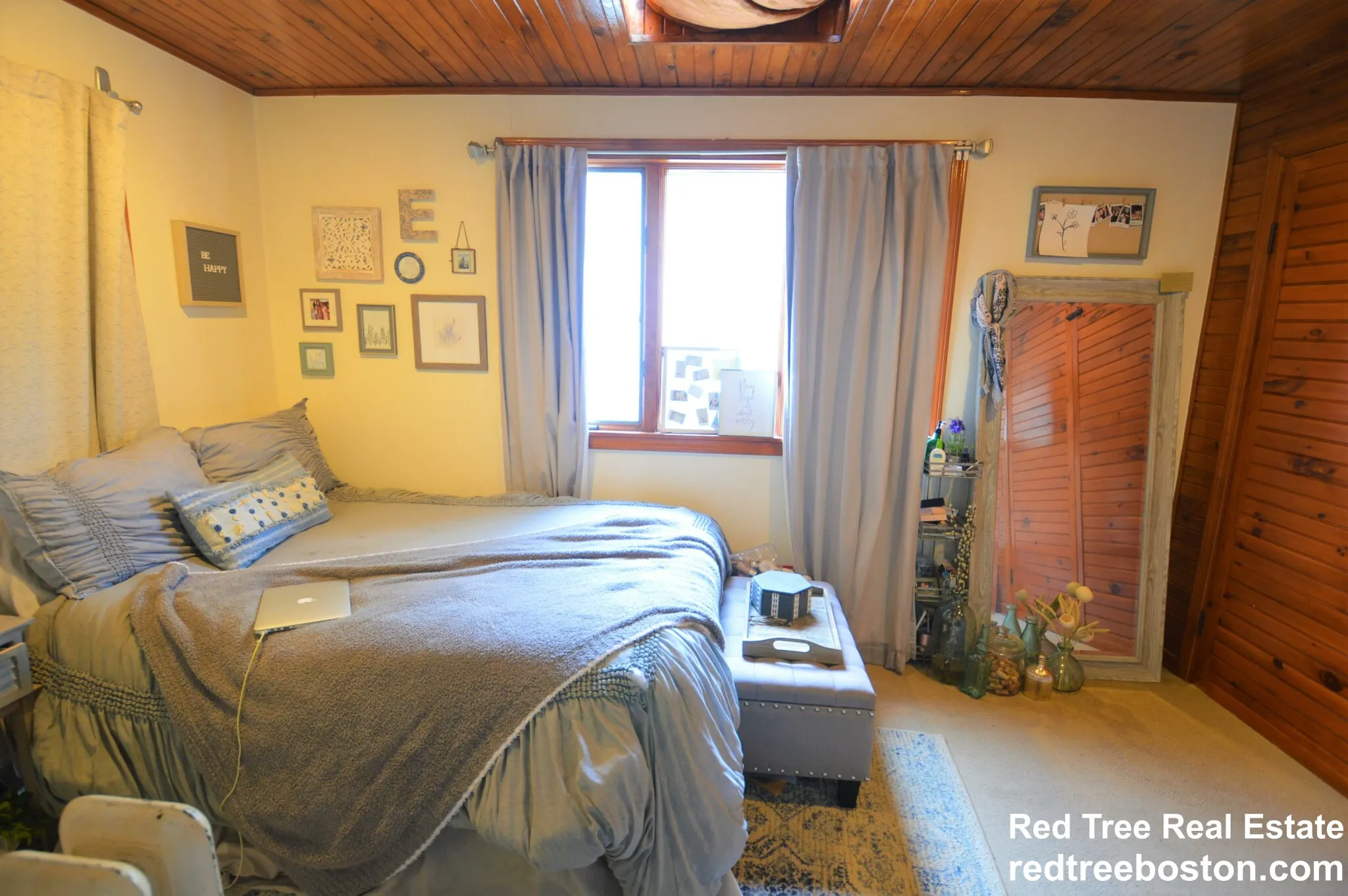 14 Breck Ave, Oak Square