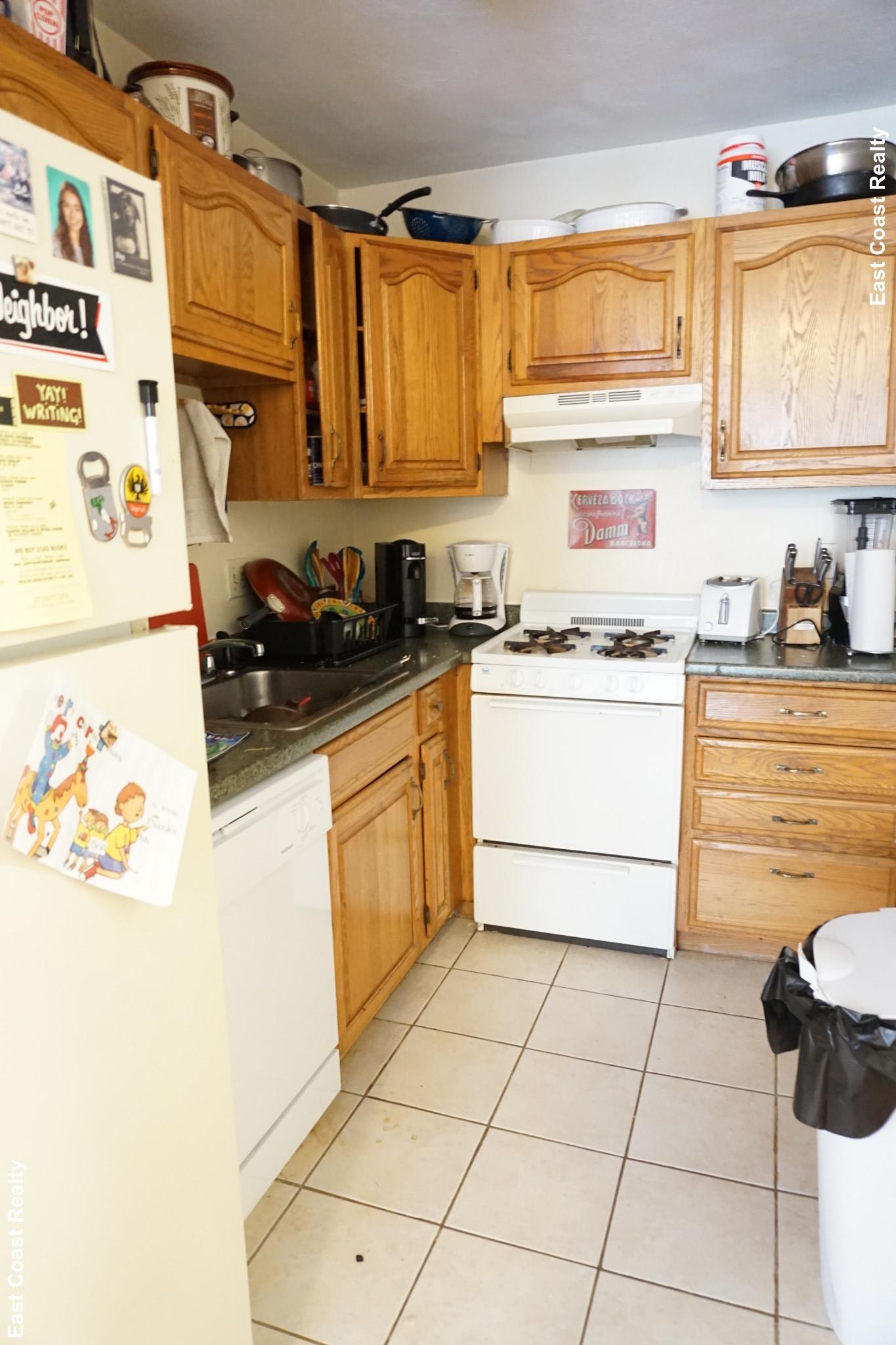 12 Lorraine Ter, Allston