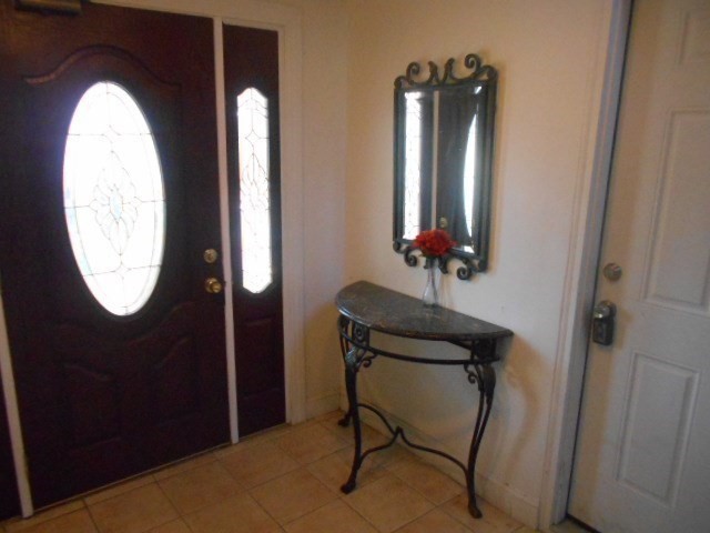 55 Rockland Av, Malden