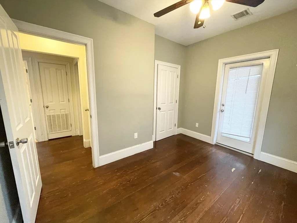 178 Hillside St, Mission Hill