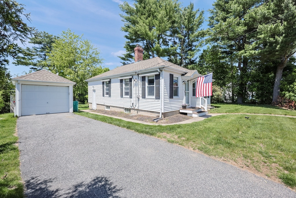 60 Verndale Ave, Attleboro