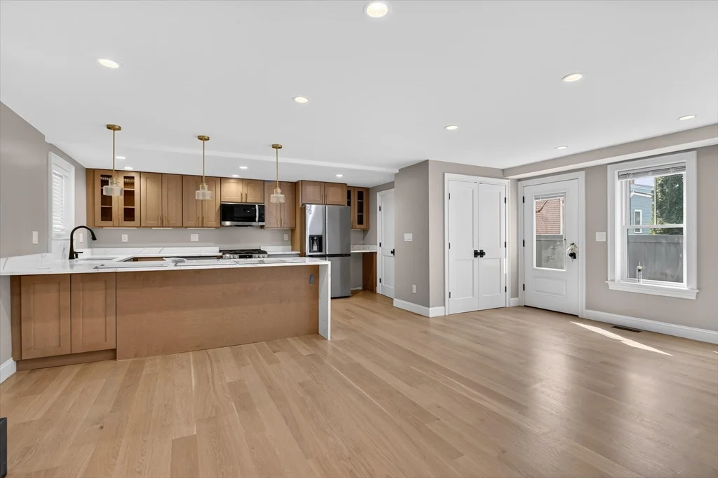 17 Allston St, Charlestown