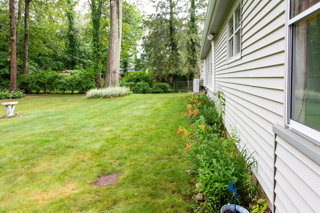 88 Sutherland Rd, North Attleboro