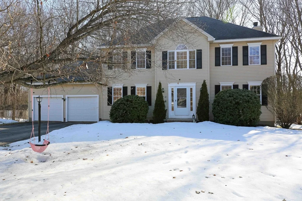 12 Coldbrook Rd, Millbury