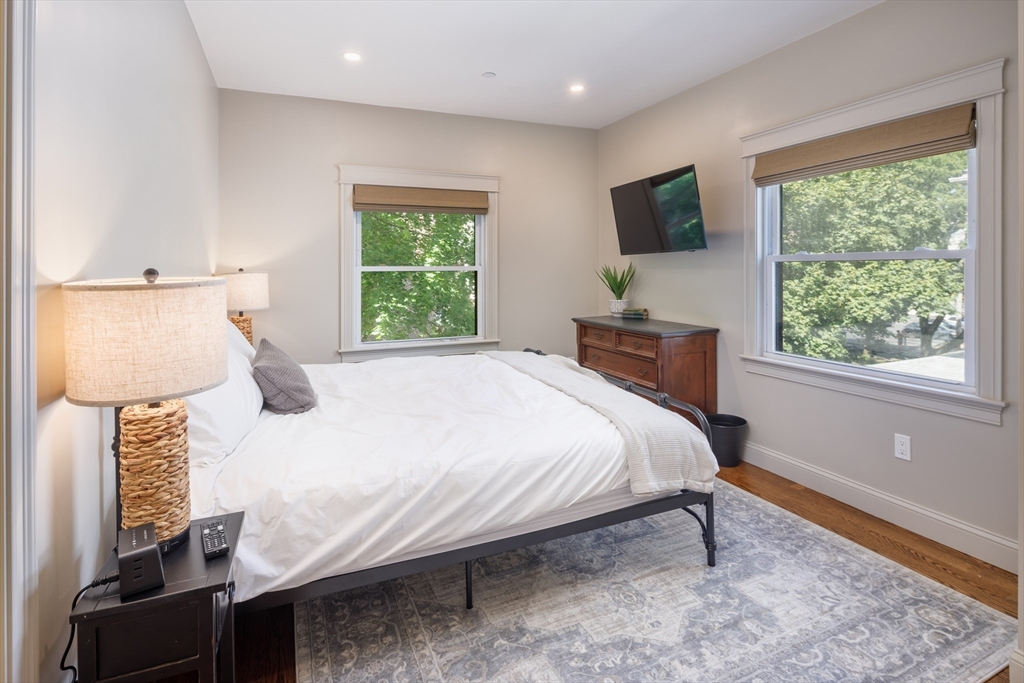 44 Winslow Rd, Brookline