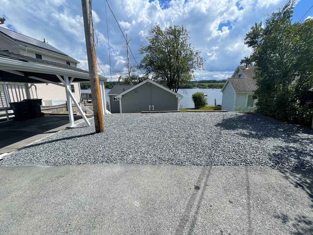 47 Lakeshore Dr, Marlborough