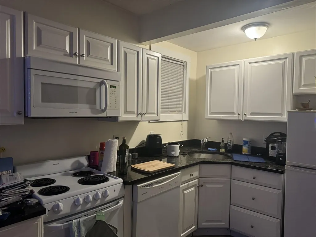 278 Harvard St, Mid-Cambridge