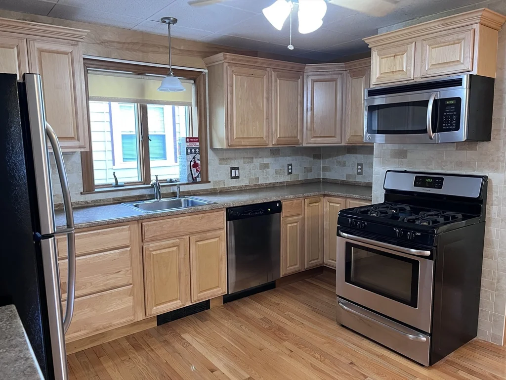 79 Hudson, Powder House Square