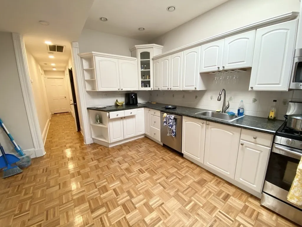 108 Buttonwood, Boston