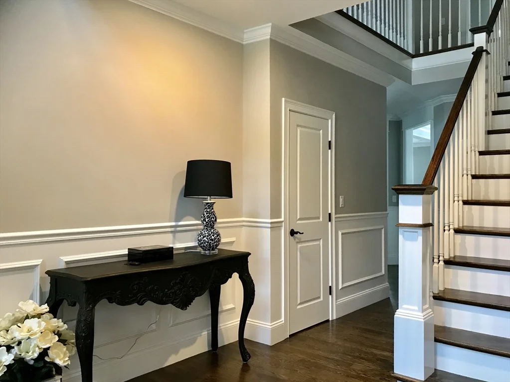 301 Linden St, Wellesley