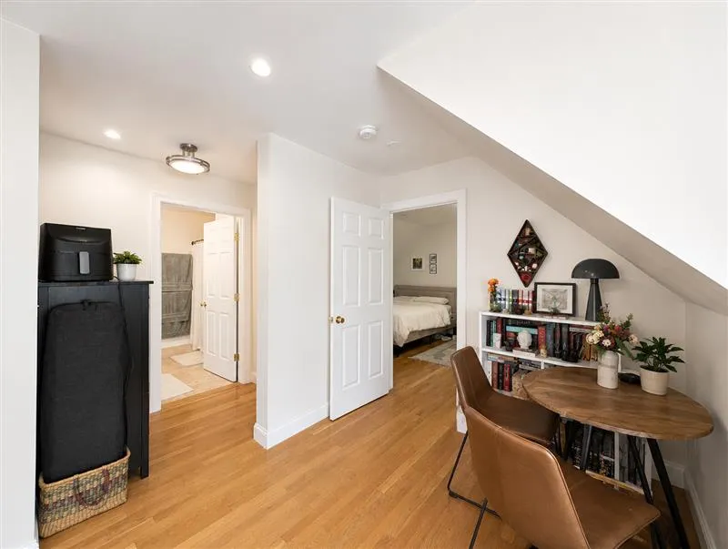 91 Pearson Ave, Powder House Square