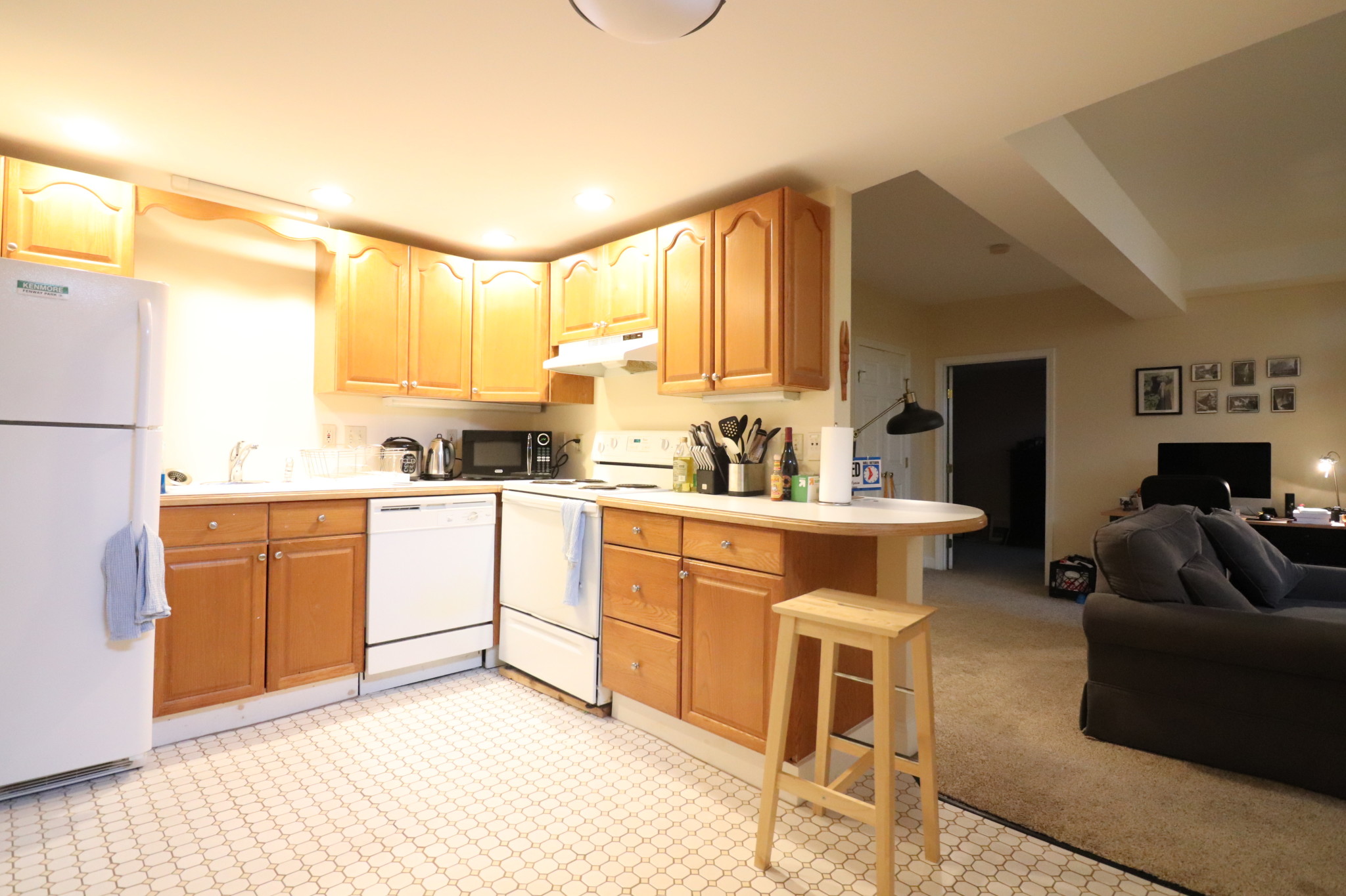 1090 Beacon St, Brookline