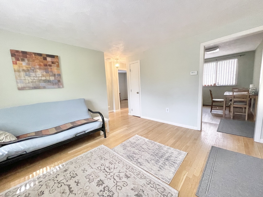 5 Centre St, Mid-Cambridge