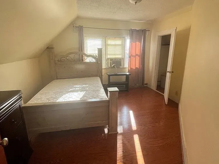 56 William St, South Medford