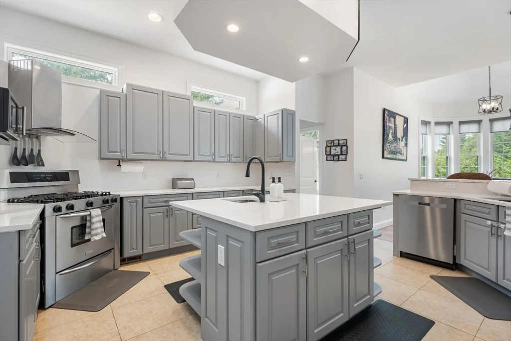 31 Cedar St, North Reading