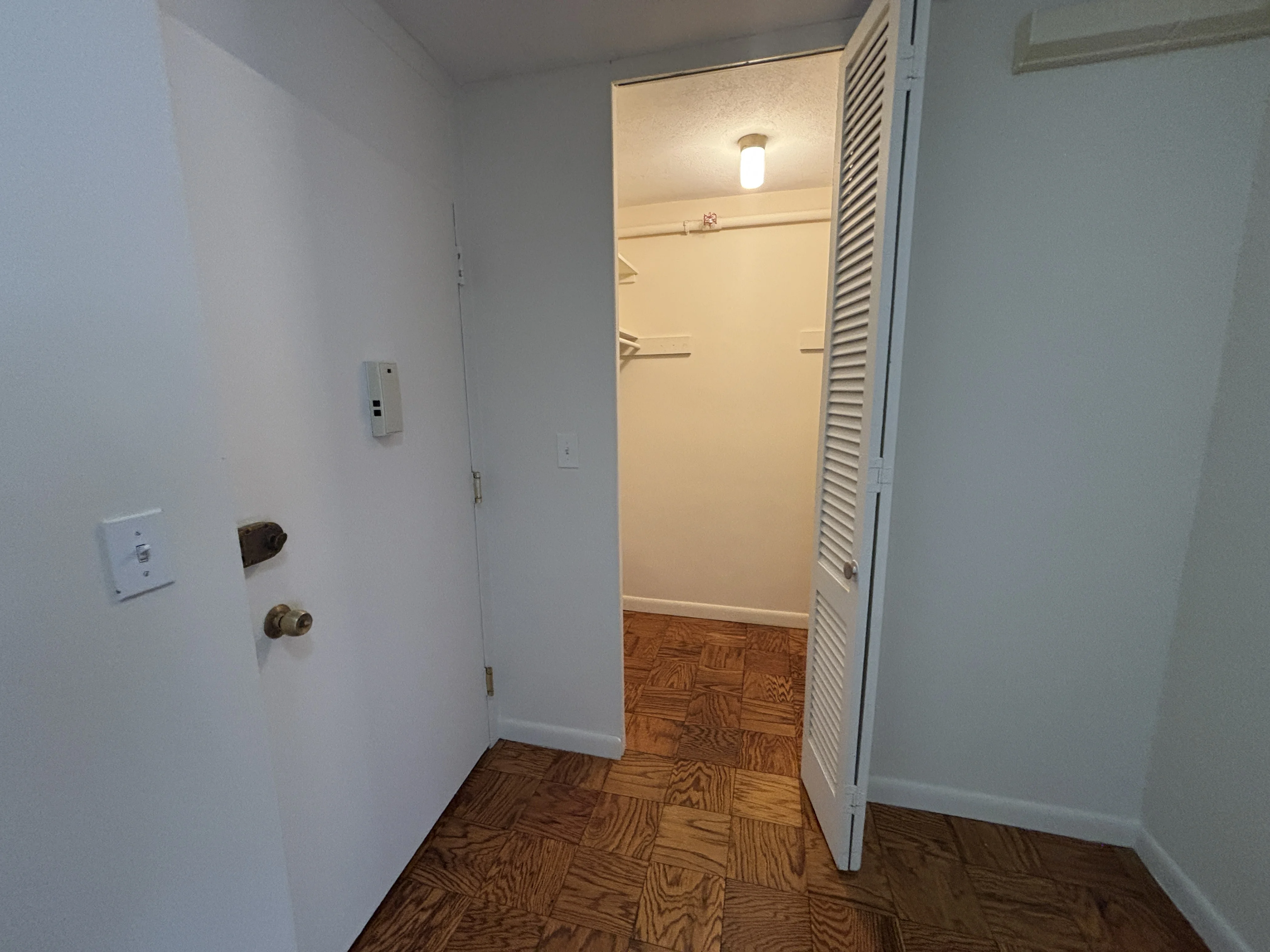 101 Monmouth St, Longwood