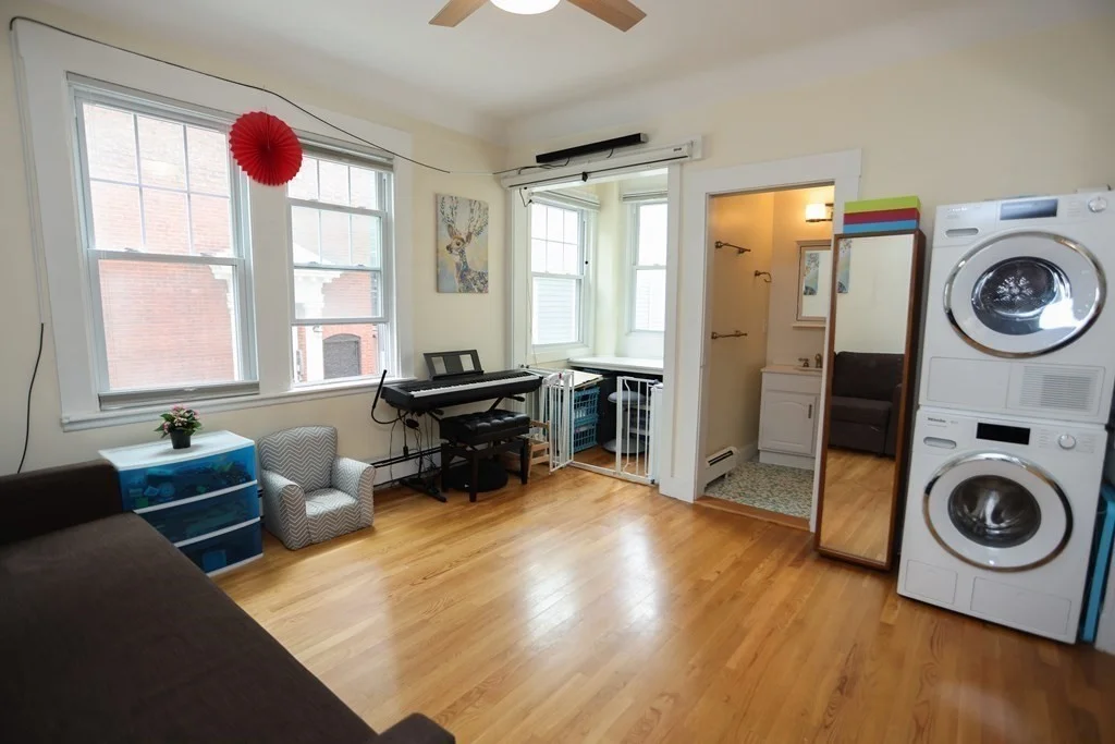 2 Arnold Cir, Mid Cambridge