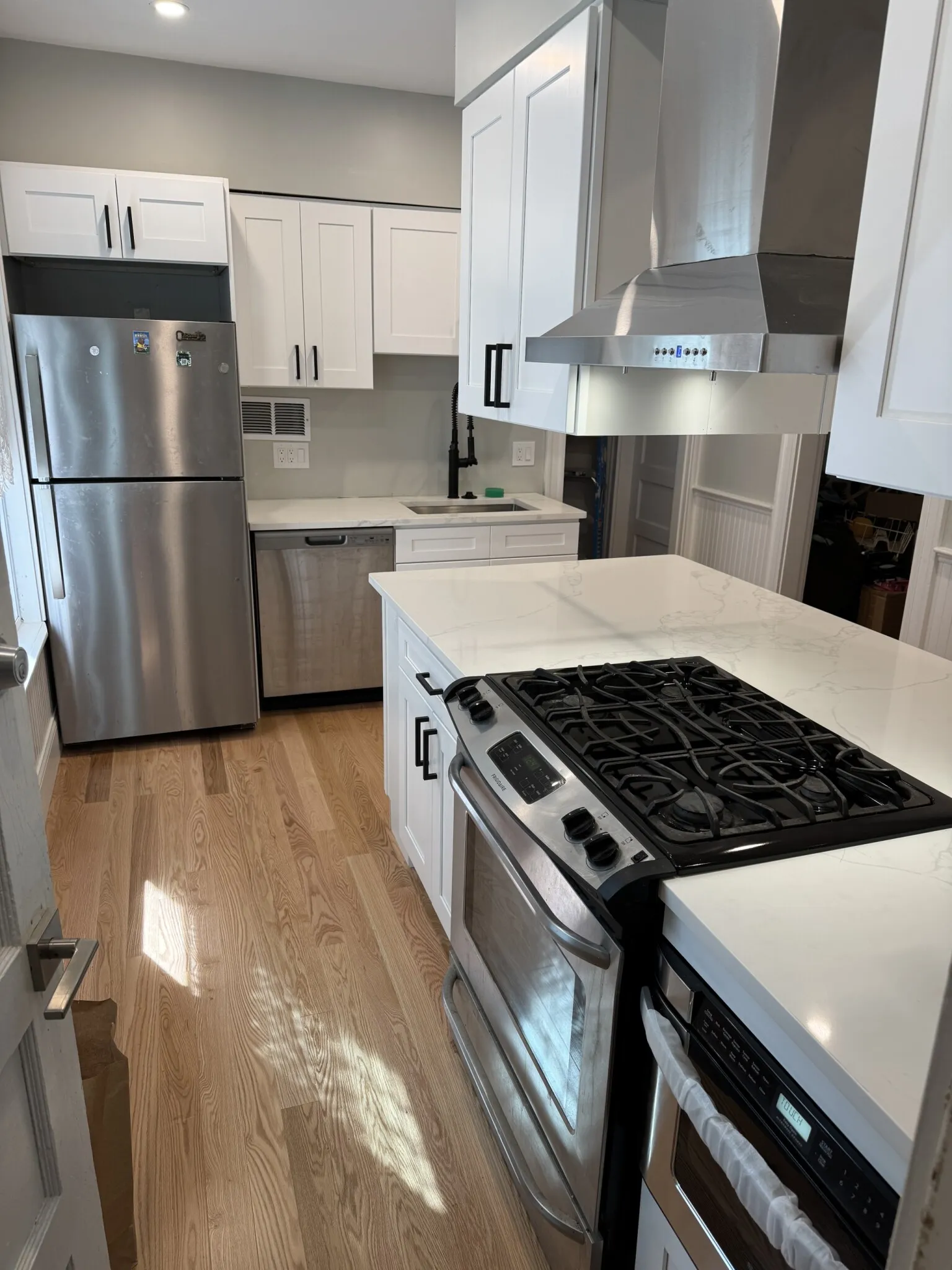 57 Hawthorne St, Davis Square