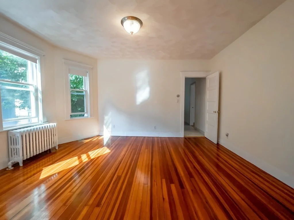 24 Montvale St, Roslindale