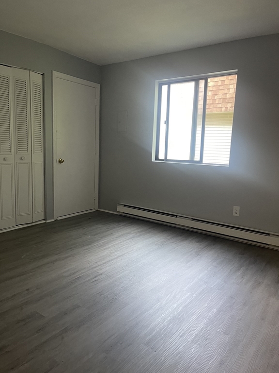 8 New Plainville Rd, New Bedford