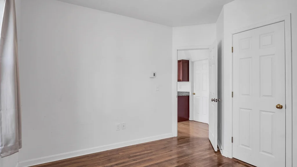 1442 Main St, Worcester